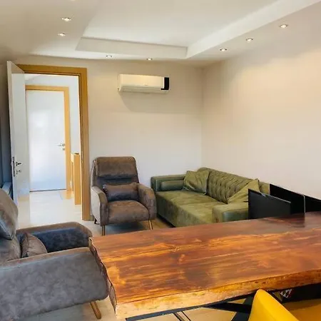 Konaklar Bolgesinde Denize Yakin Luks Dublex Daire Apartment